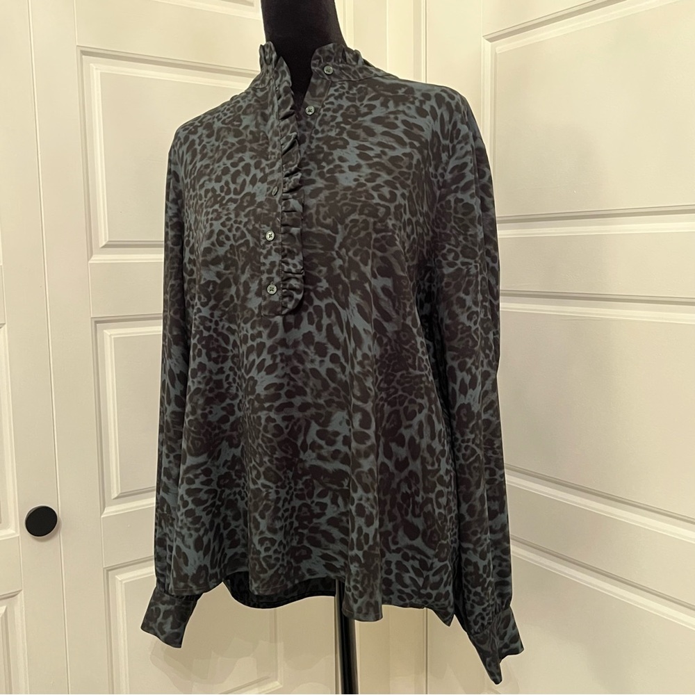 Lark & Ro Green with Black Leopard Print Blouse